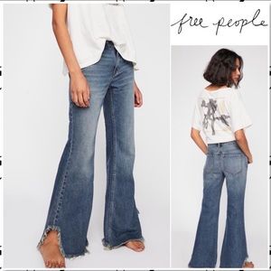 NWOT🌸Free People Vintage Raw Step Hem Flare Jeans